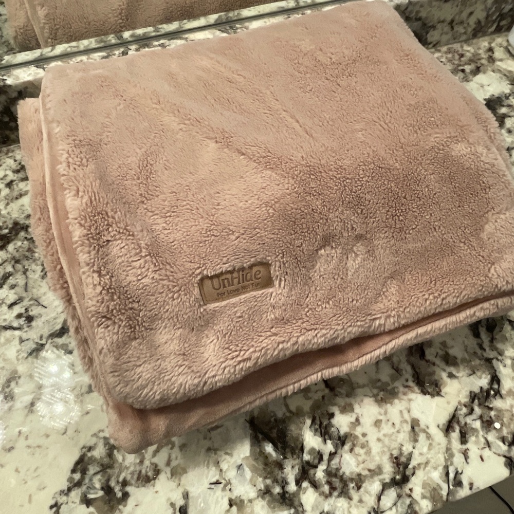 UnHide small blanket